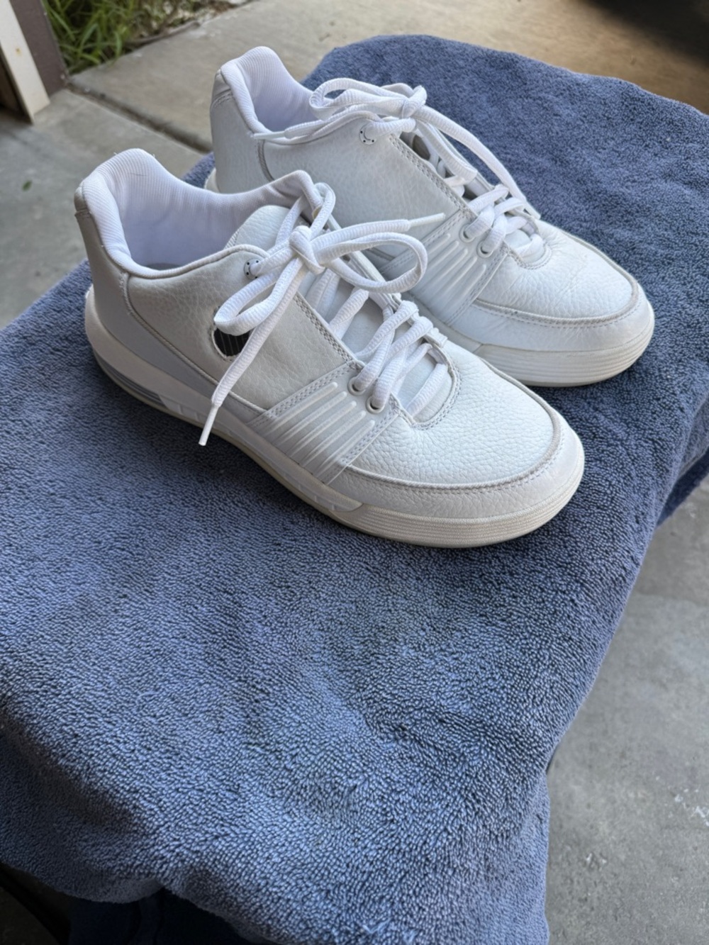 K-Swiss Men’s White Low-Top Sneakers